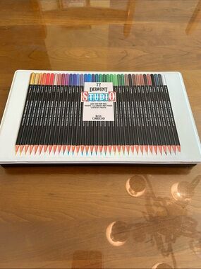 Derwent Studio 72 Colored Pencil Tin Set Professional Art Drawing Barely Used